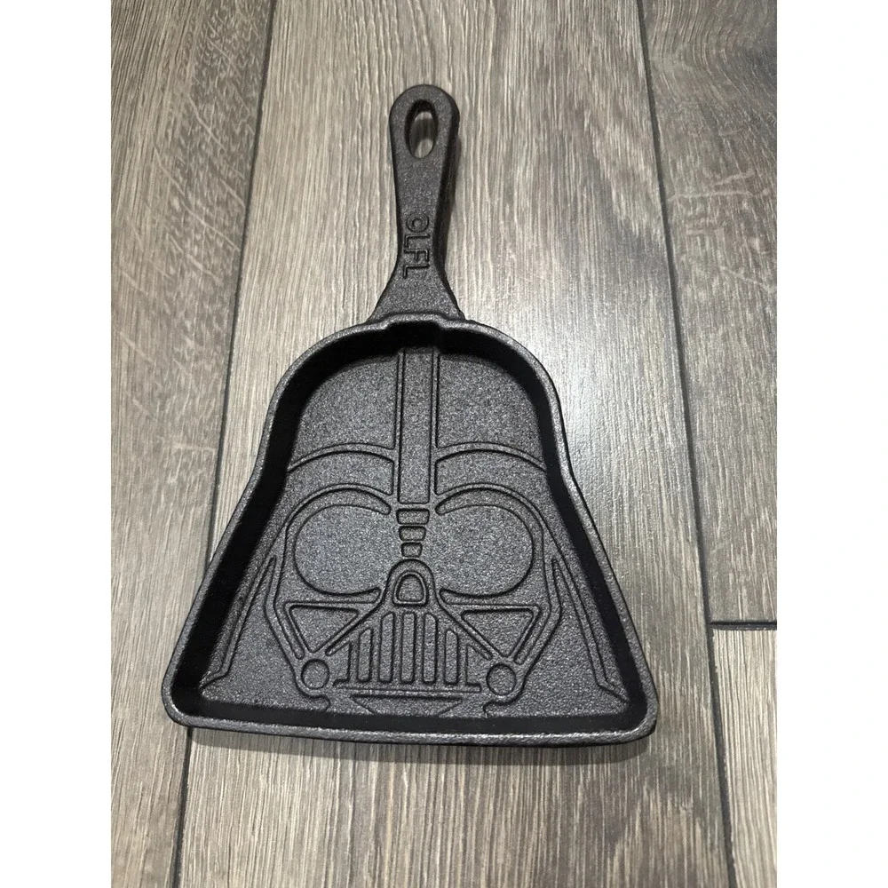 Star Wars Darth Vader Cast Iron Mini Skillet oLFL Black Novelty Pancake Pan